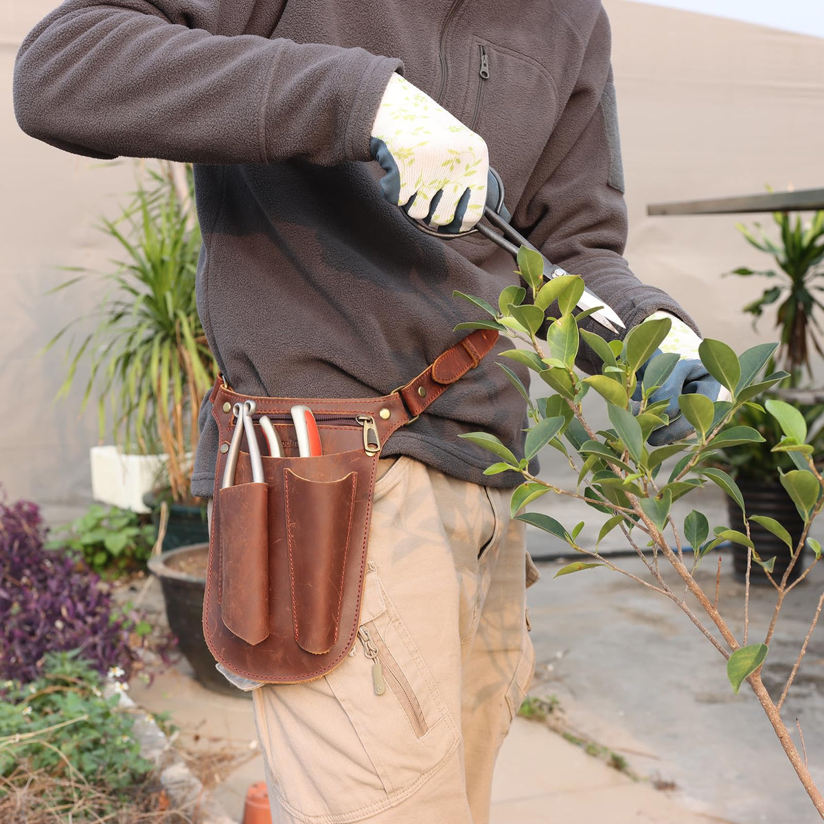 Brown Leather Gardening Tool Belt with 4 Pockets V9065