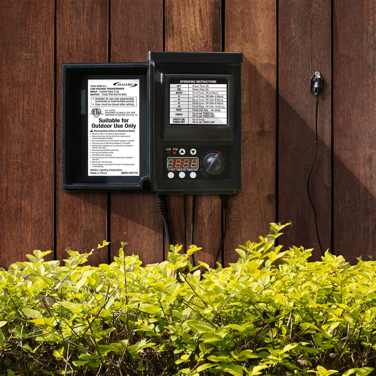 200watt Low-Voltage Weatherproof Transformer with Photo Sensor R6497